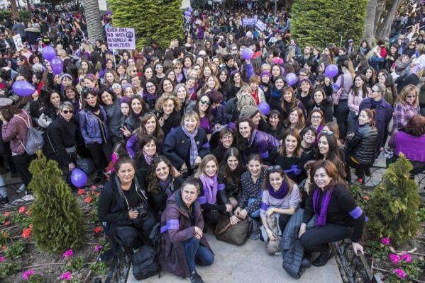 Colectivos feministas llaman a inundar las calles el 8M en una huelga de 24 horas

