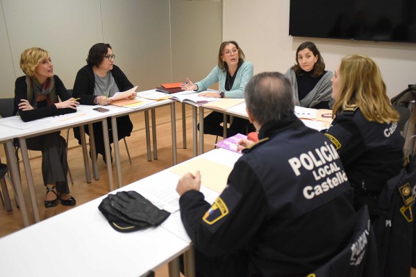 La Policía y la Concejalía de Igualdad acuerdan mejorar el abordaje de la violencia machista