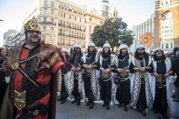 Las fiestas de la Costa Blanca toman las calles de Madrid