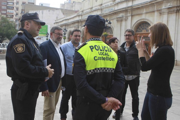 El Ayuntamiento quiere acordar con los agentes el aumento de sueldo de la Policía Local 