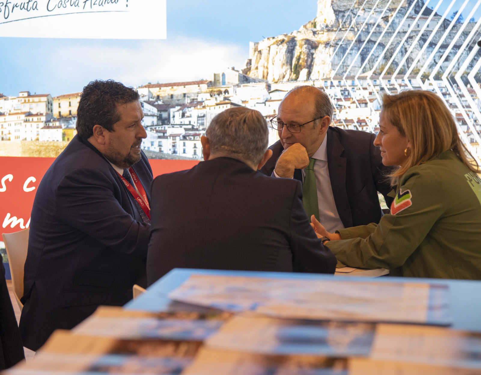 El presidente de la Diputación, Javier Moliner, durante uno de sus encuentros con empresas turísticas. - 