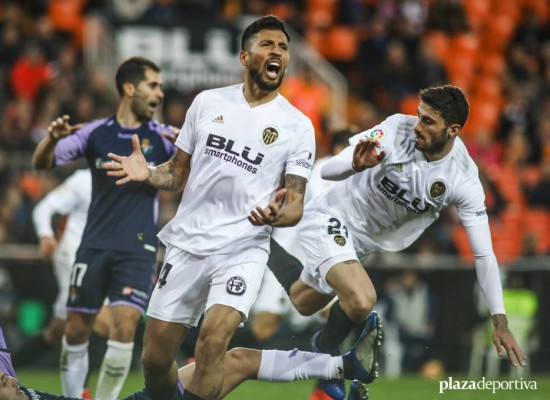 La Juventus piensa en Garay si se marcha Benatia
