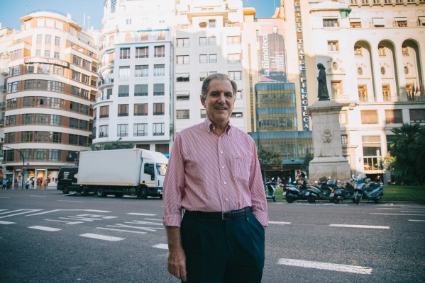 Gana el ala 'dura' de la RACV: José Luis Manglano elegido decano 