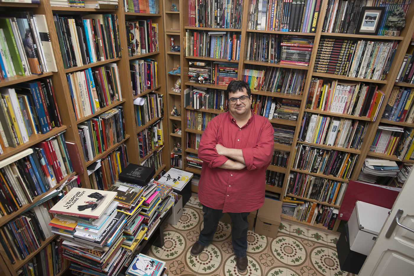 No mires, Marie Kondo: Así es la biblioteca de Álvaro Pons