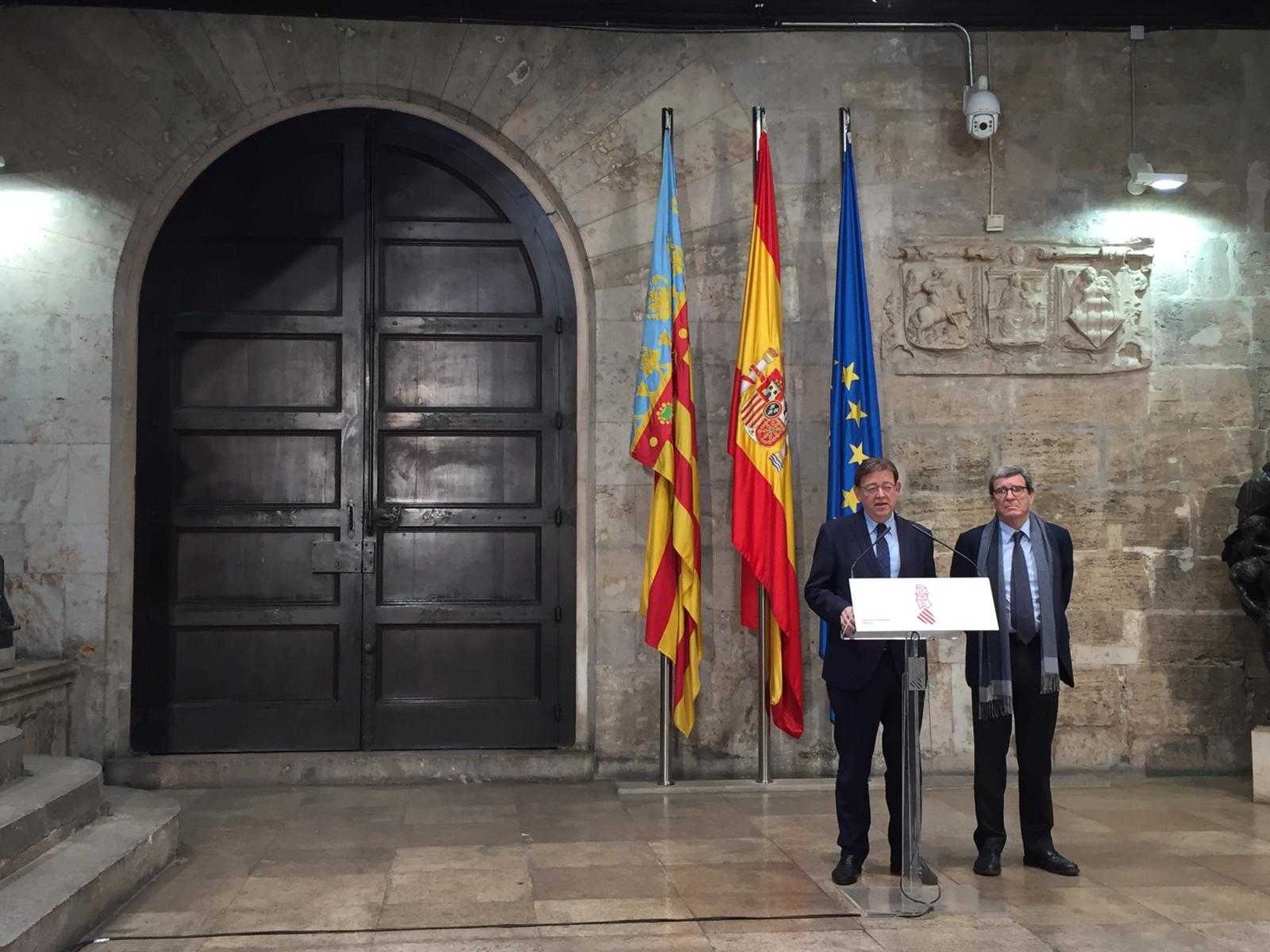 Ximo Puig y Aurelio Martínez, durante el anuncio del túnel submarino para el acceso norte al Puerto. - 