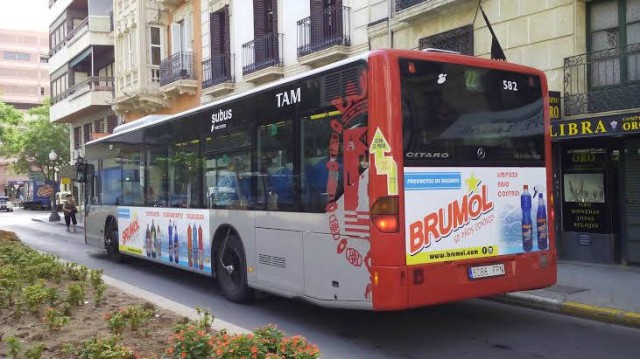 Alicante prueba un nuevo sistema para pagar con el móvil el autobús urbano