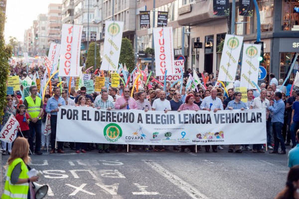 El Foro por el Derecho a Elegir Lengua Vehicular quiere unir a partidos y entidades contra Marzà