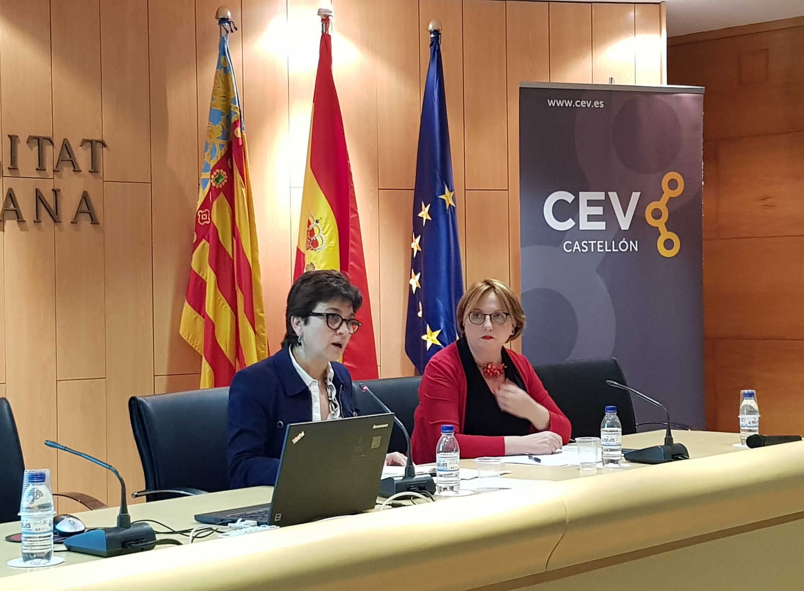 Economía ayudará con 2,1 millones de euros a las pymes del clúster cerámico en proceso de inversión