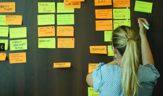 Poca financiación y demasiado papeleo, los principales frenos a innovación para jóvenes