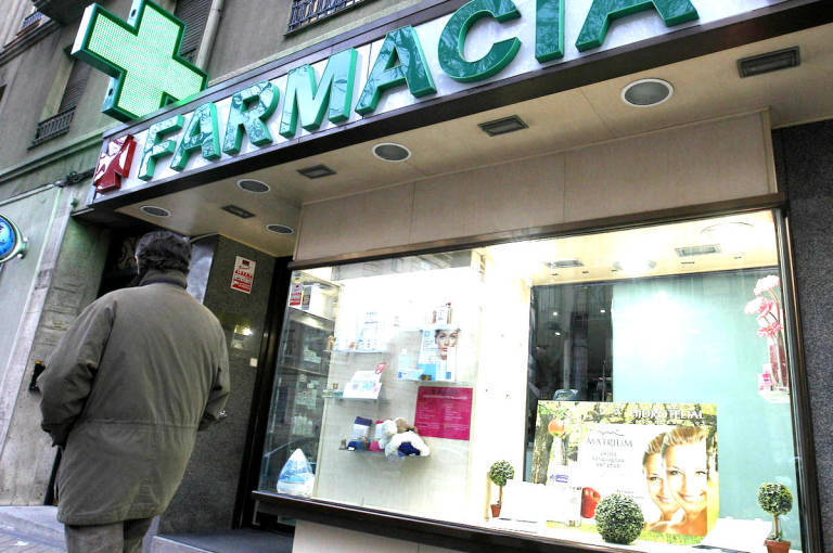 Sanidad dicta instrucciones para regular la relación entre residencias y oficinas de farmacia