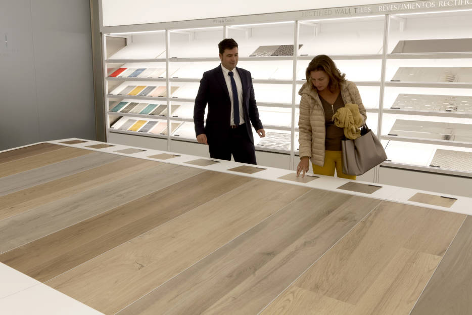 Porcelanosa apuesta por las colecciones premium y el gran formato