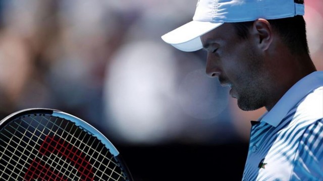 Un digno Bautista se despide en cuartos frente a Tsitsipas