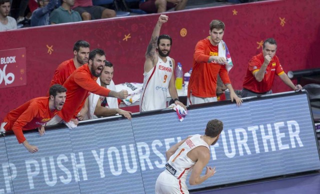 España suda su pase a cuartos ante una correosa Turquía
