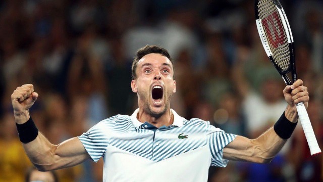 Bautista logra sus primeros cuartos en un Grand Slam al vencer a Cilic