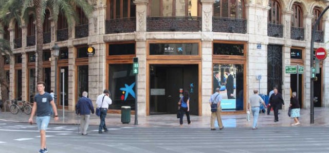 La Comunitat, tercera más afectada por despidos y cuarta por oficinas en el ERE de CaixaBank