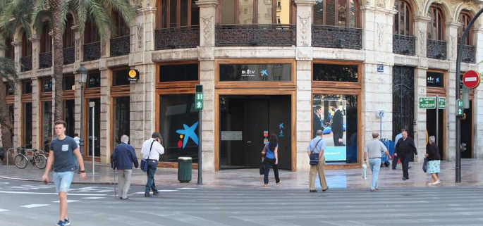 Oficina Store de CaixaBank en la plaza del Ayuntamiento de València - 