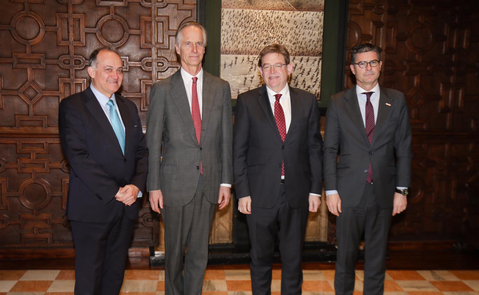 Puig aborda con la Cámara Alemana mejoras para los sectores turístico y azulejero