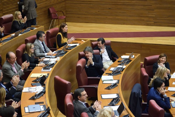 Les Corts apoyan una declaración del PP para exigir a Pedro Sánchez una financiación más justa