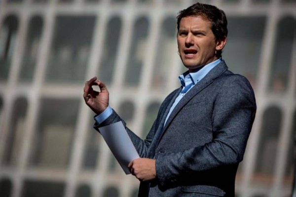 Albert Rivera pedirá este domingo en València que Sánchez convoque 
