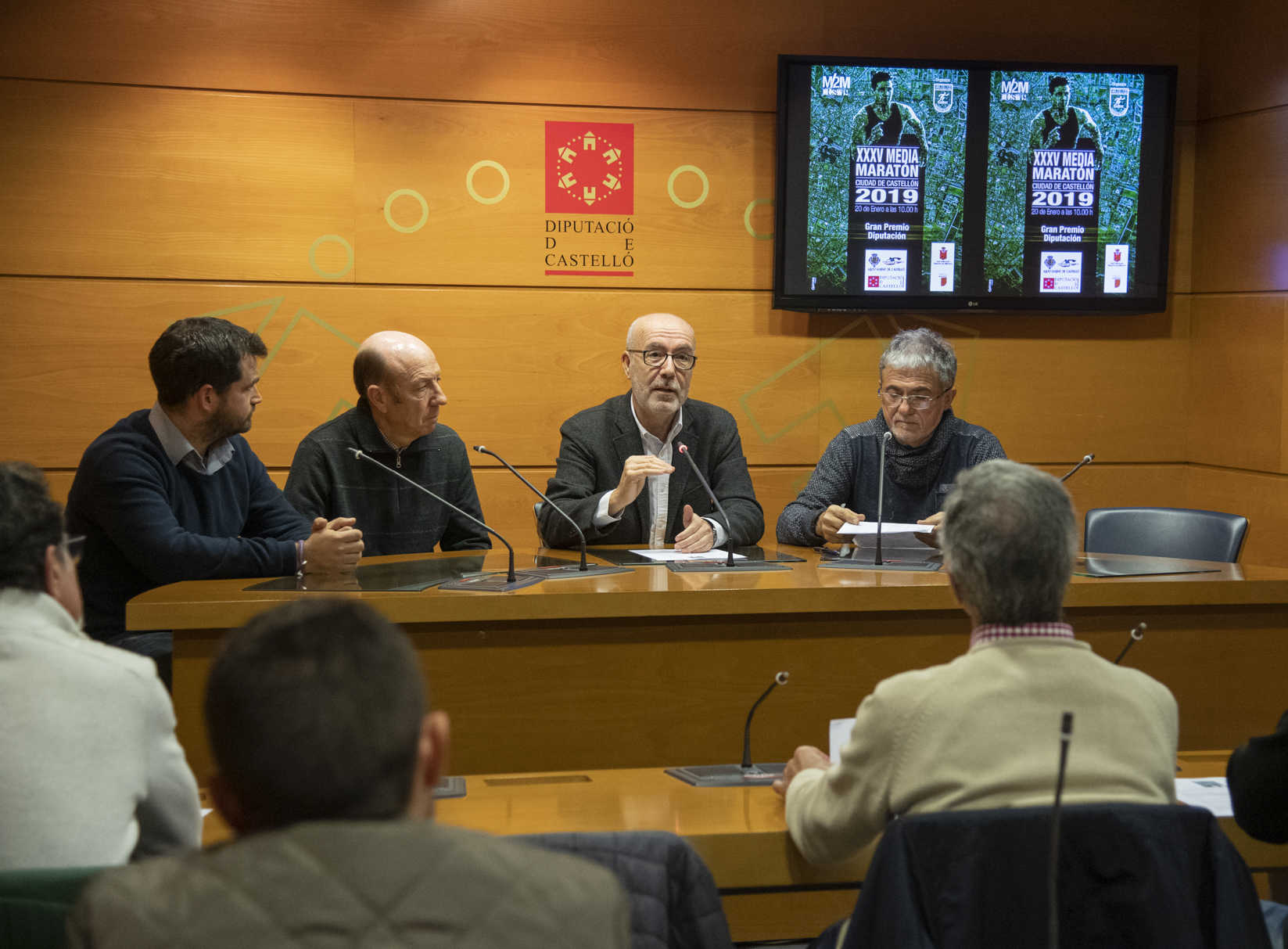 Diputación y Ayuntamiento se contraprograman y rivalizan sobre su apoyo atletismo local