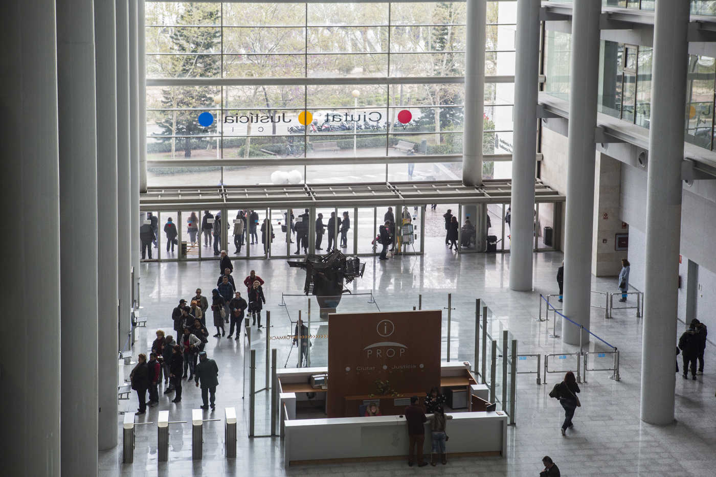 La Junta Electoral presenta una queja porque la nueva comisaría de Bravo invade su espacio