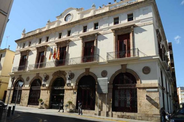 Varios detenidos en Sagunto en una operación de la UDEF por la corrupción con la gestión del agua