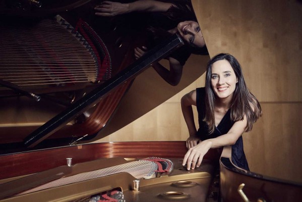 La pianista María Parra interpreta piezas de Debussy, Granados y Falla en un concierto gratuito