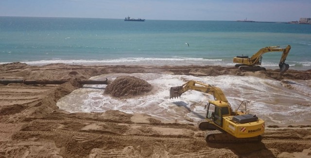 La cara oscura de la explotación de arena: plagas, contrabando y desaparición de playas 