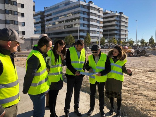 La rotonda del Hospital Vinalopó de Elche estará lista
el próximo mes de marzo