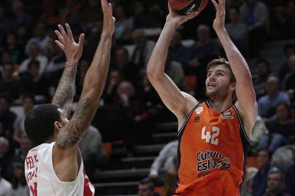 Cuarta visita del Estrella Roja mts Belgrade a la Fonteta