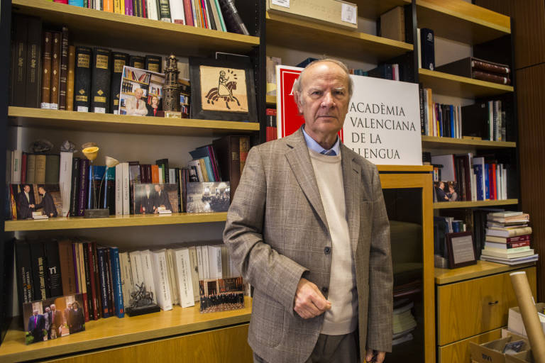 La Acadèmia Valenciana de la Llengua cede 15.000 documentos notariales a Vila-real