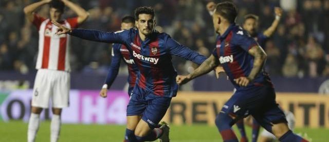 Chema estará cuatro semanas de baja por una fractura en la meseta tibial