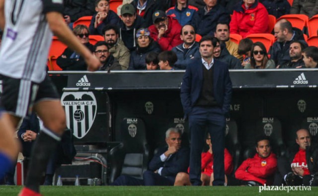 Marcelino cumple 75 partidos en el Valencia en su momento más difícil
