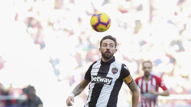 Un penalti polémico tumba al Levante ante un Atlético más ambicioso