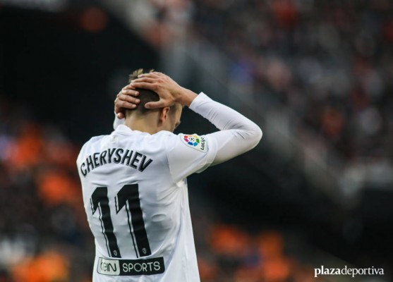 El Valencia llega al ecuador liguero sin acierto, sin victorias y sin goles