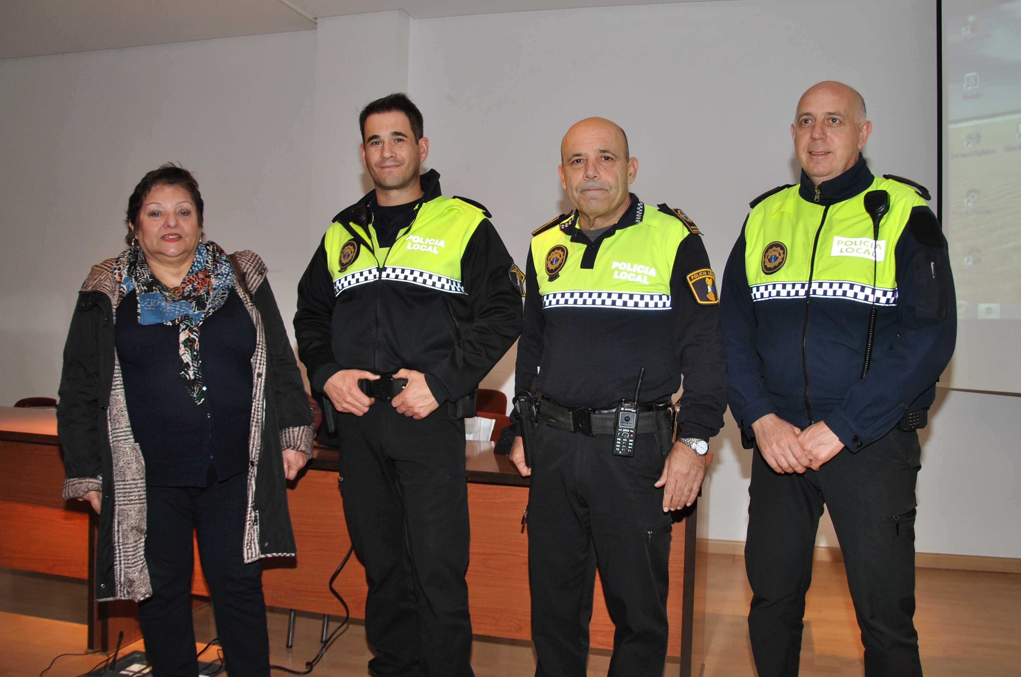 El Hospital de la Plana instruye a la policía sobre cómo actuar ante personas con diabetes