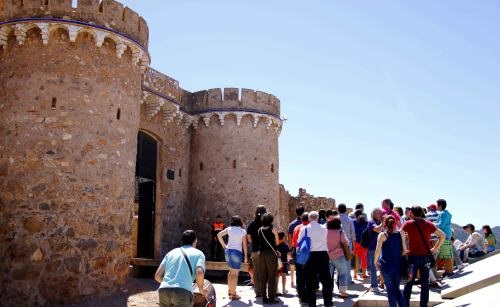 Onda ampliará las excavaciones en la alcazaba y las rutas a pie en el castillo para captar más turistas