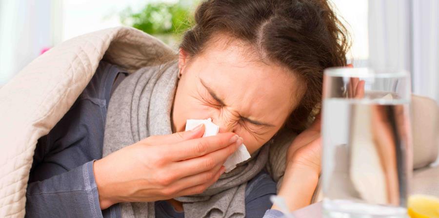 Las 10 recomendaciones a seguir ante un caso de gripe, según la SEIMC
