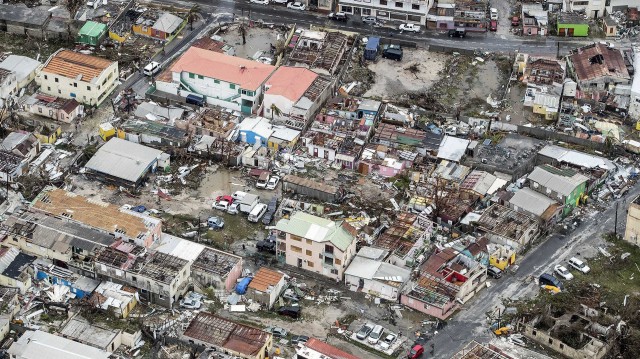Dos valencians atrapats a l'illa de Sant Martí després del pas de l'huracà Irma