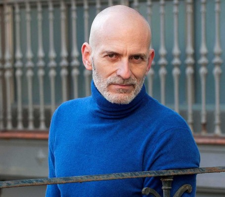 Alejandro Palomas da las claves para aprender a escribir e iniciarse en el mundo literario
