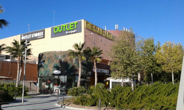 La neerlandesa Via Outlets ultima la compra del 'outlet' de San Vicente y la CNMC da luz verde