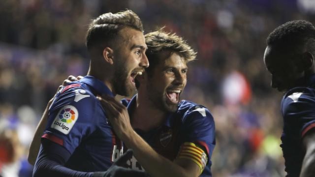 El Levante tutea al Barça en la Copa