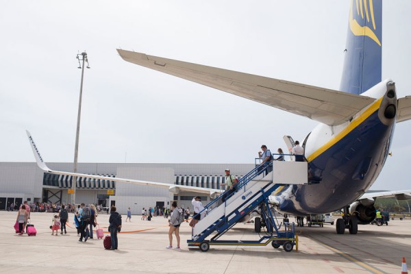 La huelga en el 'handling' de Ryanair comienza sin mayores incidentes aunque con retrasos