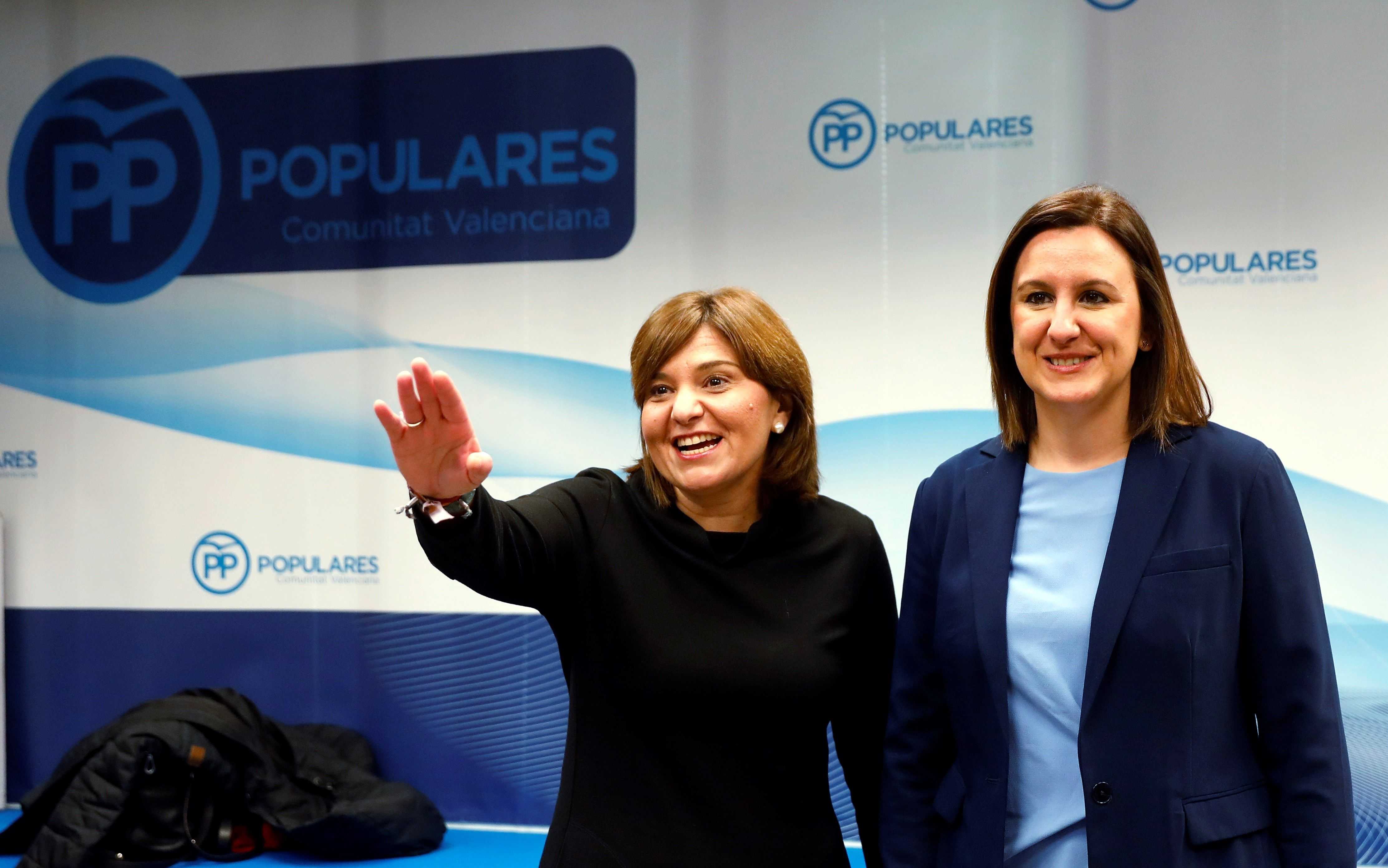 La presidenta del PPCV, Isabel Bonig, y la candidata al Ayuntamiento de València, María José Catalá. Foto: EFE - 