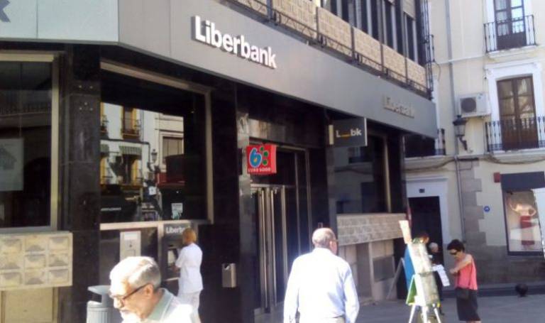 La CNMV suspende la cotización de Liberbank a horas vista de que expire el veto bajista
