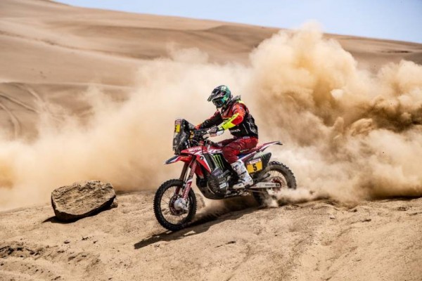 Barreda mantiene el liderato tras la segunda etapa del Dakar
