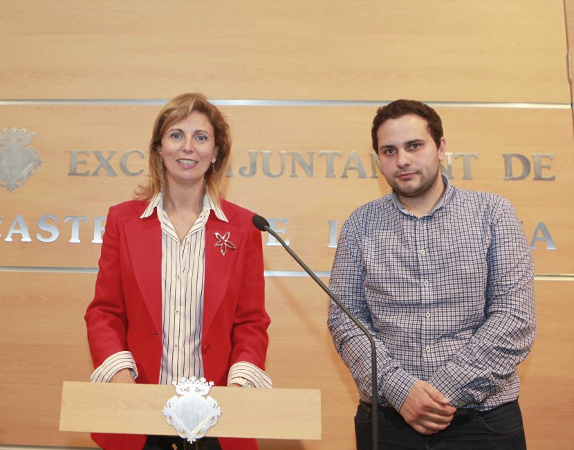 La alcaldesa Amparo Marco y el concejal de Bienestar Social, José Luis López, en una imagen de archivo. - 