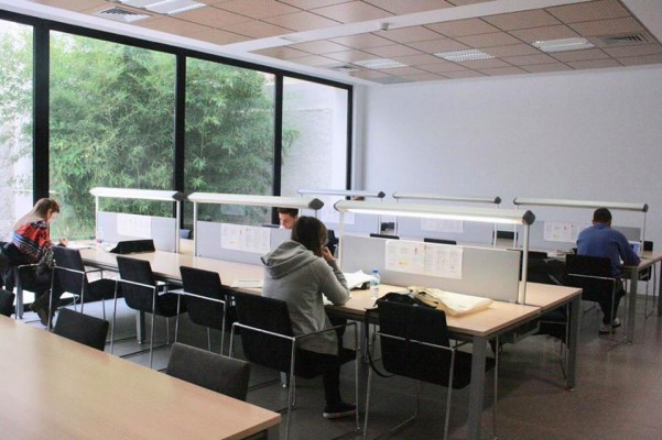 La biblioteca de Almassora abre de lunes a domingo para atender la demanda por exámenes
