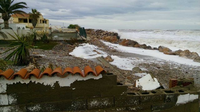 Moncofa reprocha a Costas el olvido y las demoras para reacondicionar sus playas