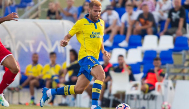 Las Palmas dice ahora que Ortuño sigue perteneciendo al club, pero sin ficha